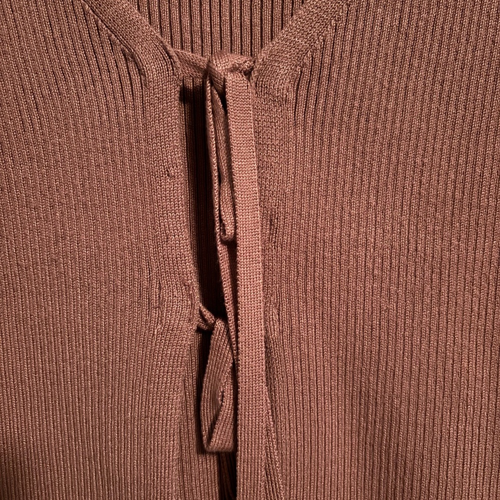 Cropped sweater - Picture 2 of 4